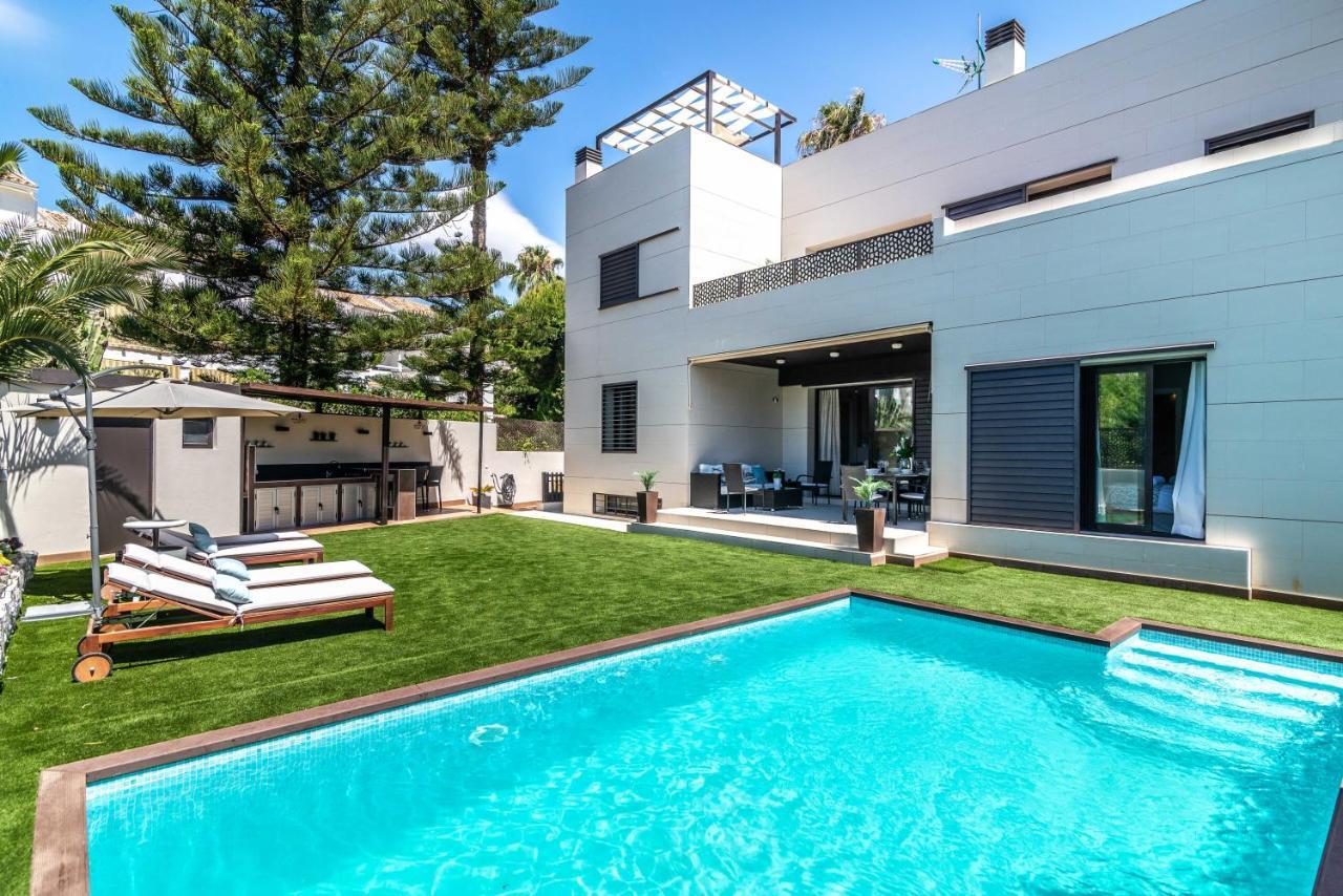 Vacation Marbella I Villa Riviera Del Sol, Private Pool, Jacuzzi, Walking Distance To The Beach マラガ エクステリア 写真